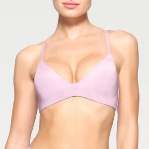 Skims Body Lightly Lined Bra 34DDDD